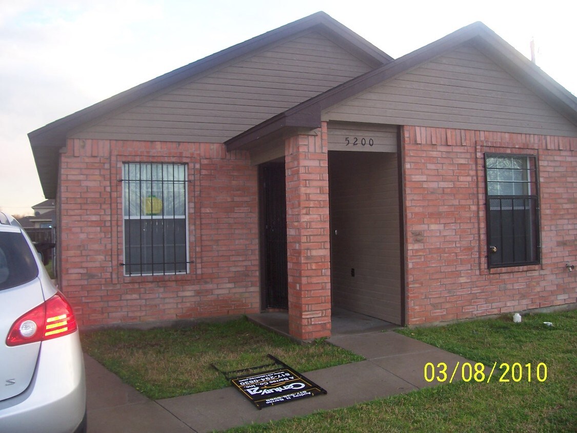 Primary Photo - 5200 Carol Ave