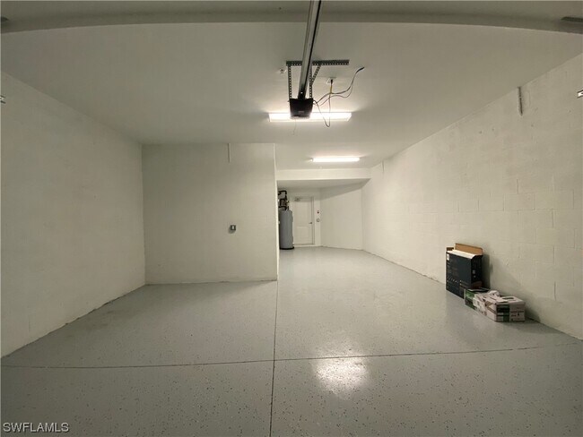Foto del edificio - 6048 Ellerston Way