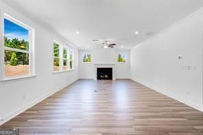 Foto del edificio - 3372 Burkston Pl