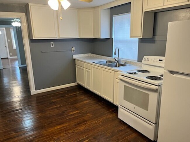 Foto del edificio - Centrally located home in Nashville