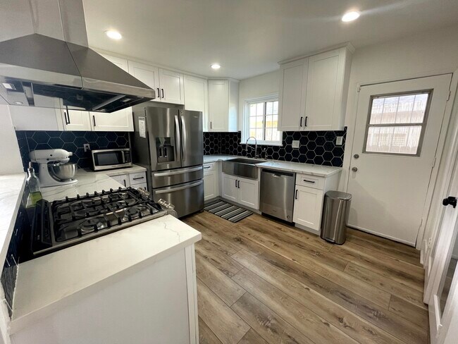 Building Photo - 4124 W 159th St