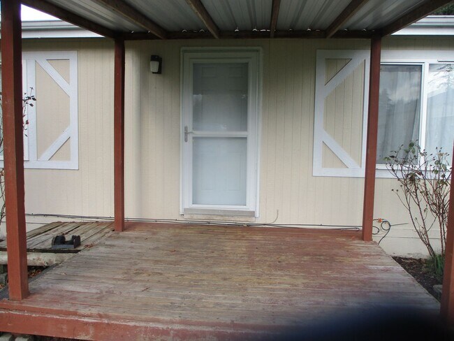 Foto del edificio - 4.65 Acre Farm/Horse Property for Rent!