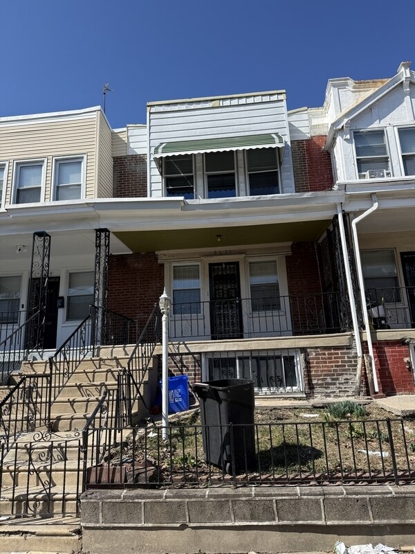 Foto del edificio - 5623 Ridgewood St