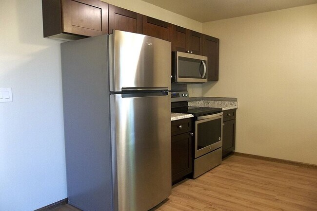 Foto del edificio - Classic Fort Collins Home Available This August