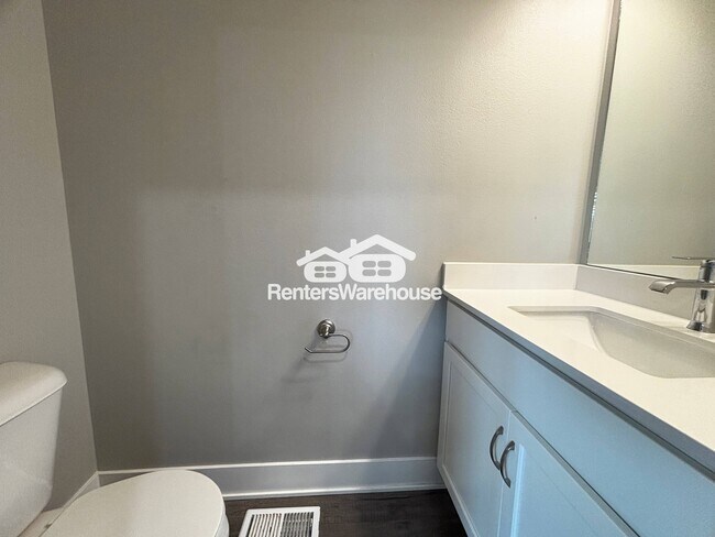 Foto del edificio - 15231 Deerview Dr