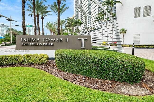 Foto del edificio - 15901 Collins Ave