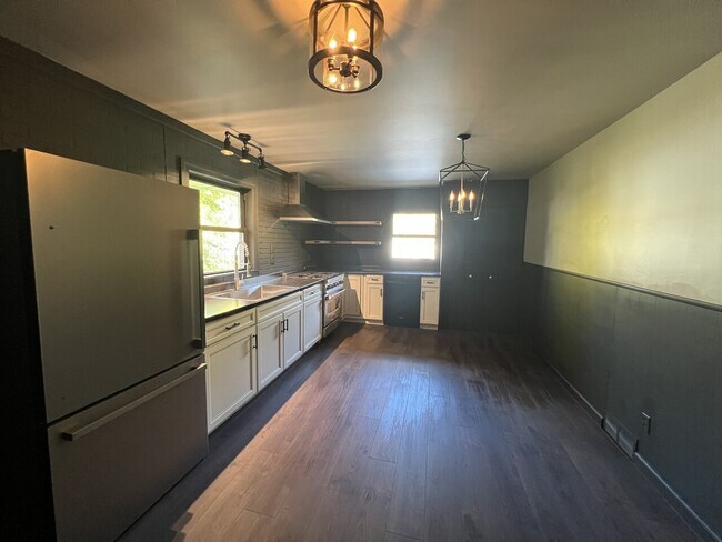 Foto del edificio - 2878 E Wood Street