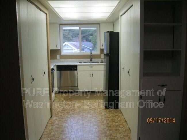 Building Photo - 3810 Kansas St