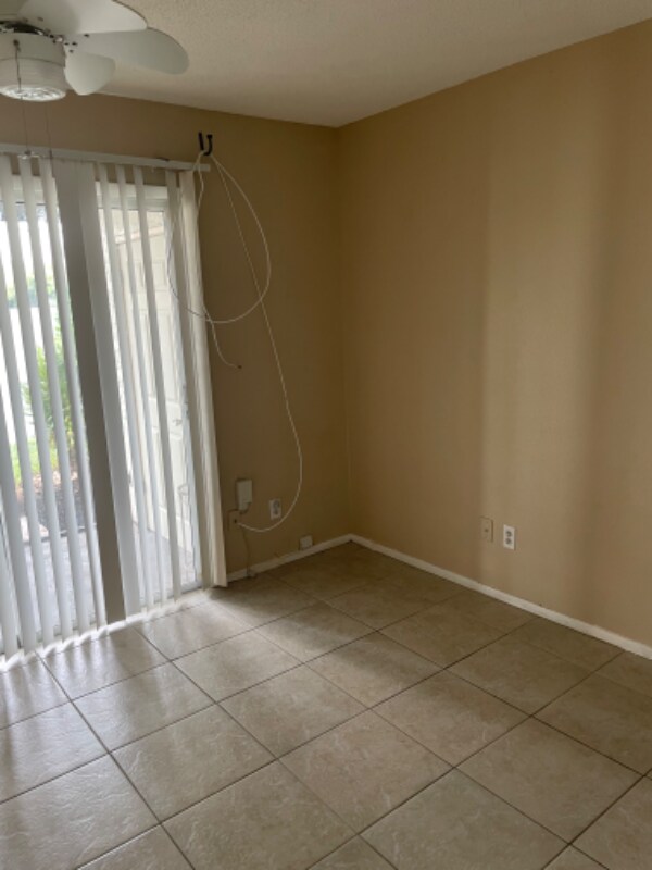 Foto del edificio - 633 Laguna Vista Ct