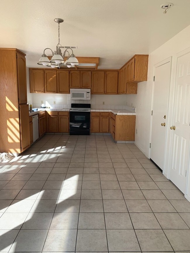 Foto del edificio - 1251 Southport Way