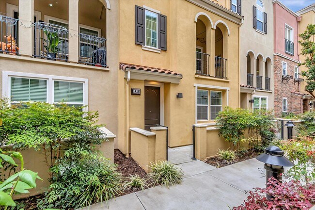 Building Photo - 5832 Crespi Way