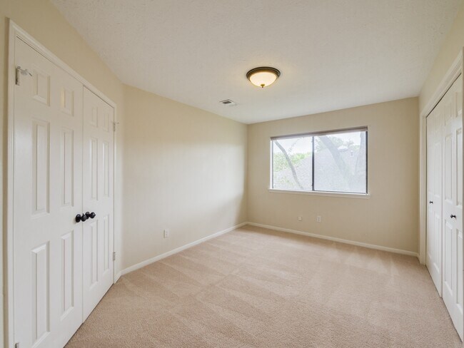 Foto del edificio - 14214 Withersdale Dr