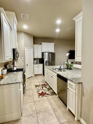 Building Photo - 3900 Canton Jade Way