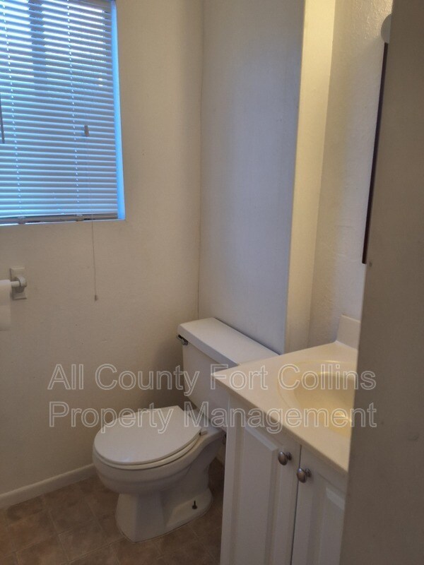 Foto del edificio - 1403 E 7th St