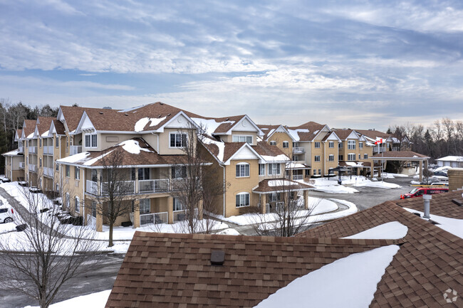 Building Photo - The Court at Pringle Creek