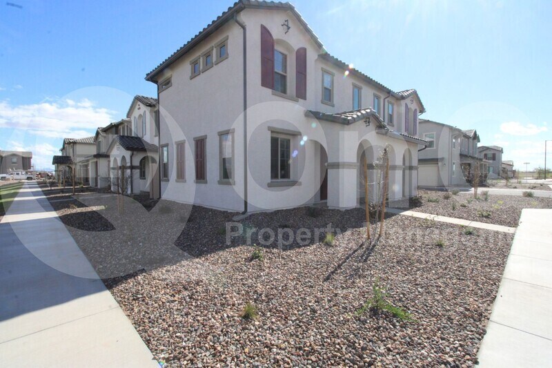 Primary Photo - 43265 North Plum Street