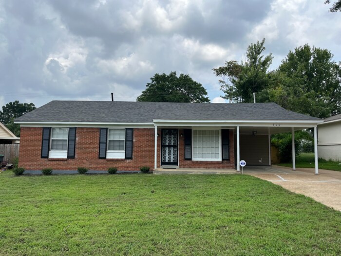 Primary Photo - 300 Summerwood Ave