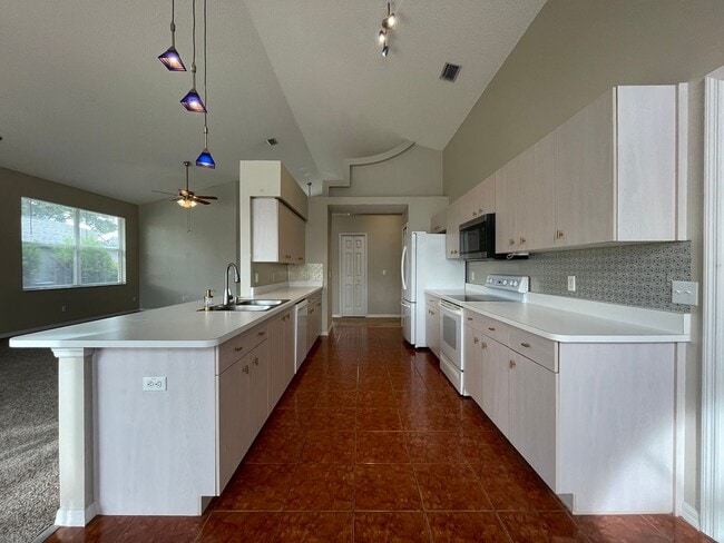 Foto del edificio - 1687 Arash Cir