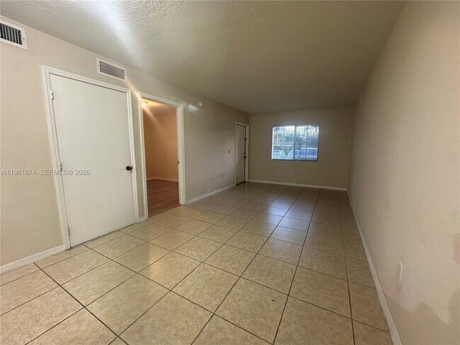 Foto del edificio - 1271 SE 29th St