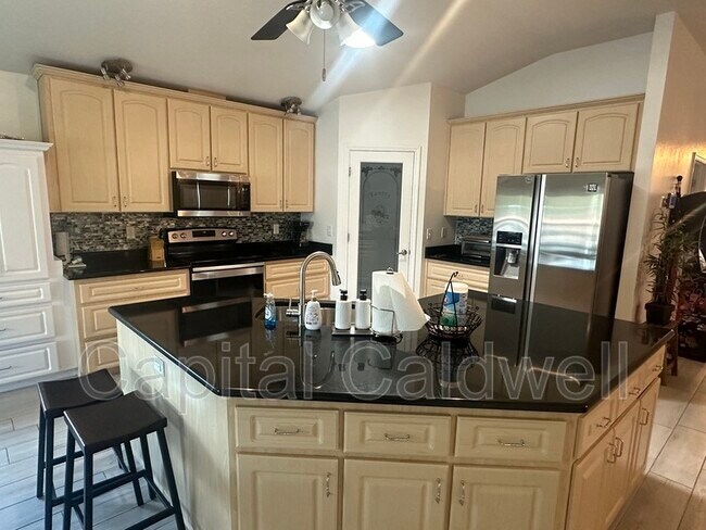 Foto del edificio - 4838 Grandview Ave