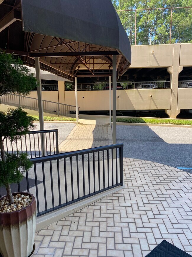 100 Tower Dr Unit 702, Daphne, AL 36526 Condo for Rent in Daphne, AL