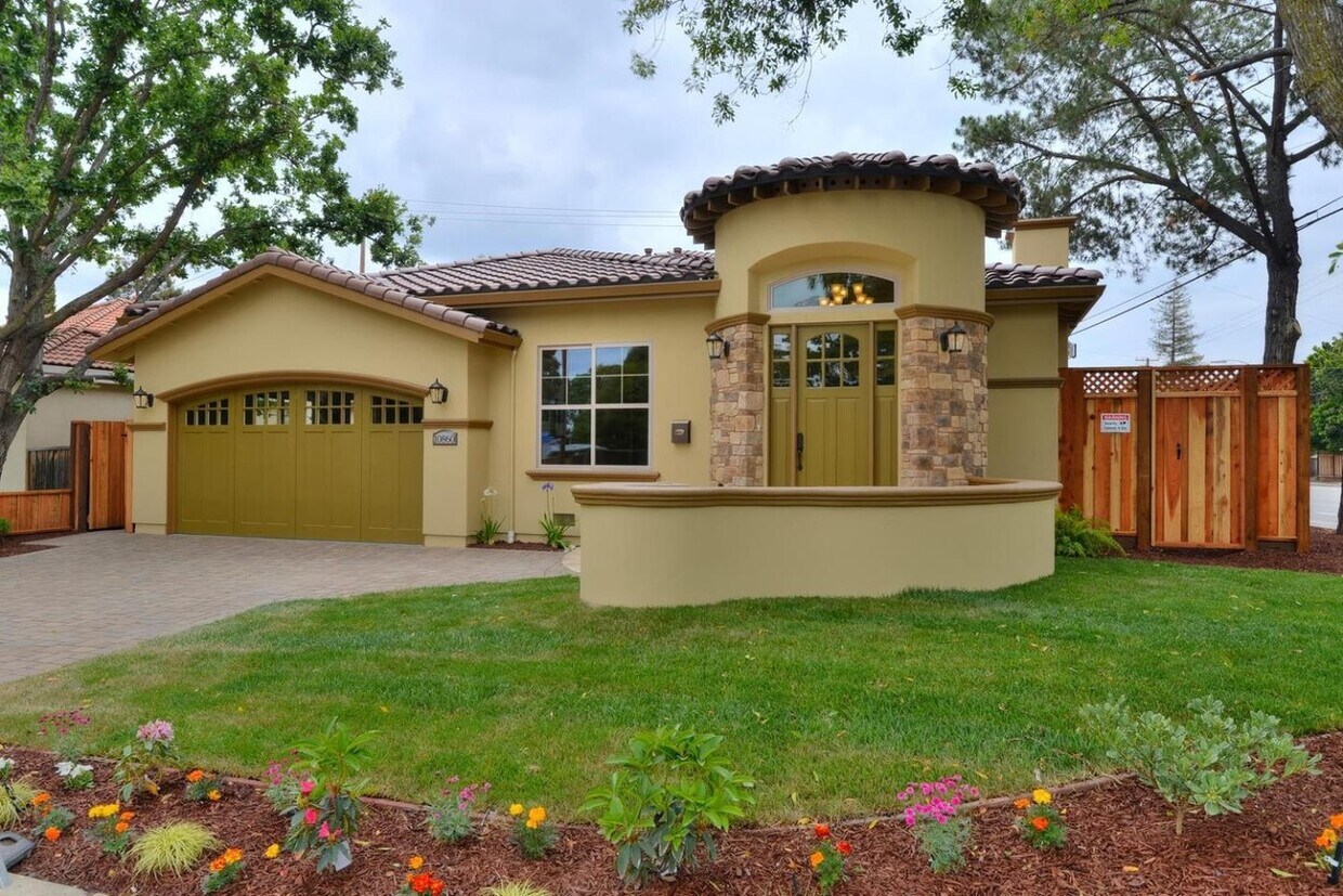 Foto principal - 10860 Johnson Ave