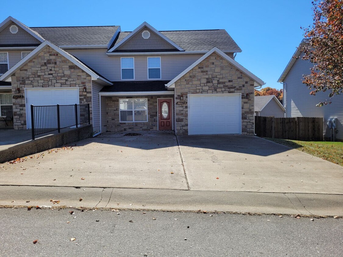 16217 Holy Cross Ln Unit 16217 B Holy Cross, Saint Robert, MO 65584