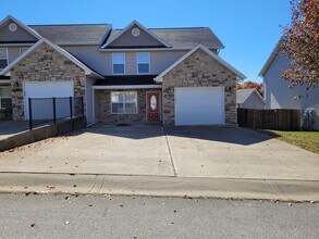 Building Photo - 16217 Holy Cross Ln