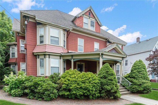 Foto del edificio - 181 Carrington Ave