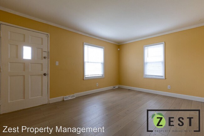 Foto del edificio - 2 br, 1 bath House - 20719 Eastwood Blvd