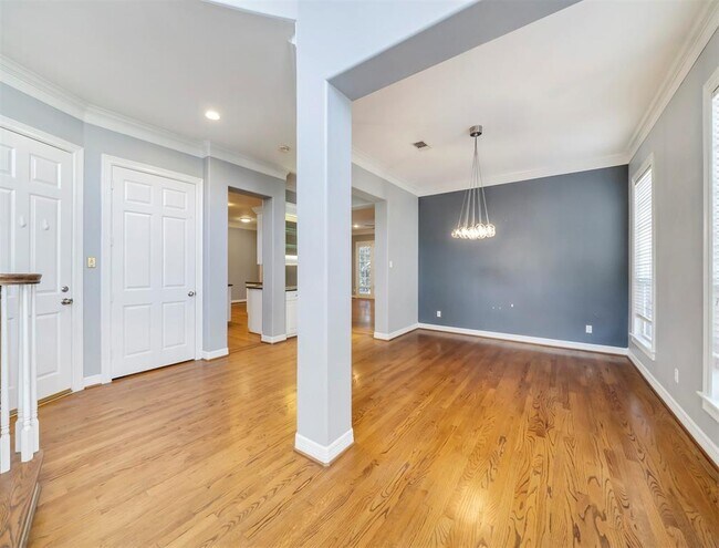 Building Photo - 1347 Winrock Blvd