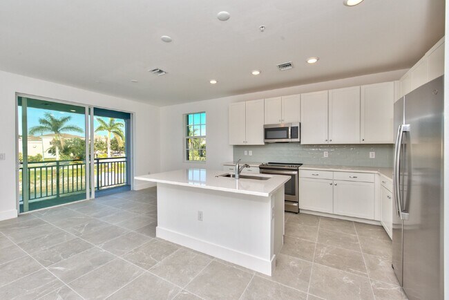Foto del edificio - 3 BEDROM 3 BATH TOWNHOUSE IN VILLA MAR BON...