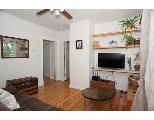 Primary Photo - 18 Walcott St