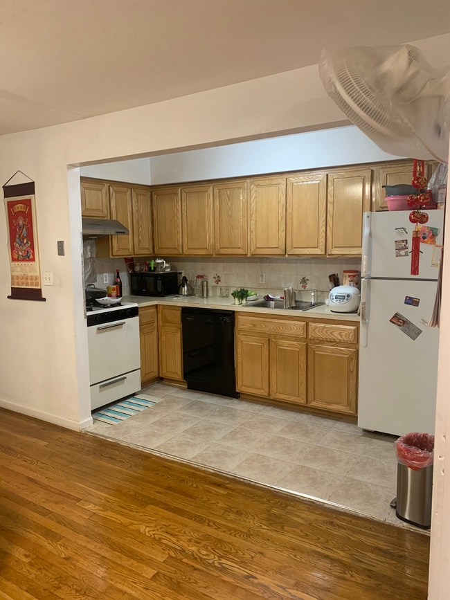 Kitchen - 8795 16th Ave