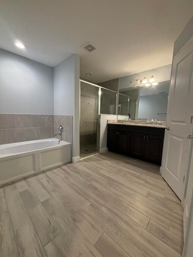 Foto del edificio - 2501 SE Mariposa Ave