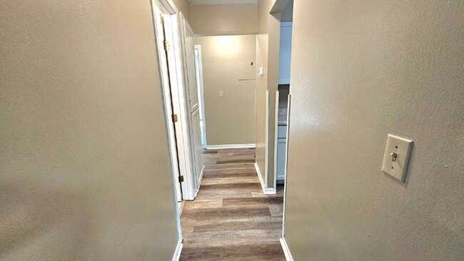 Building Photo - 13870 Glendale Trail