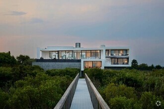 Building Photo - 951 Flying Point Rd