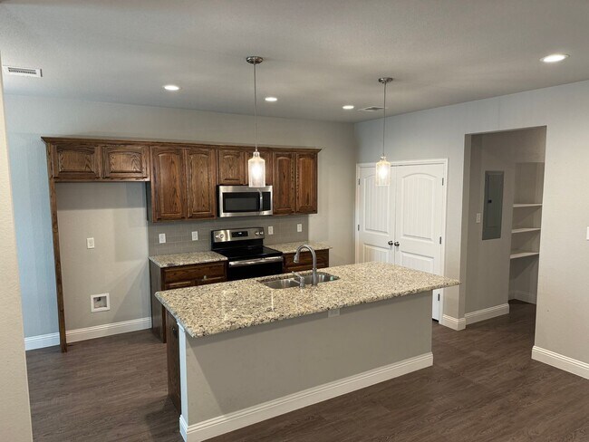 Building Photo - HUGE PRICE DROP!! 2/2 located in BROCK ISD...