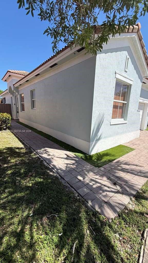 Foto del edificio - 2120 NE 37th Rd