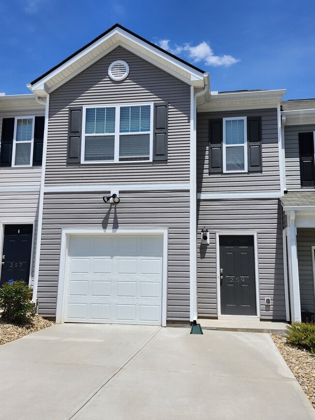 Photo - 259 Sunriff CT Townhome