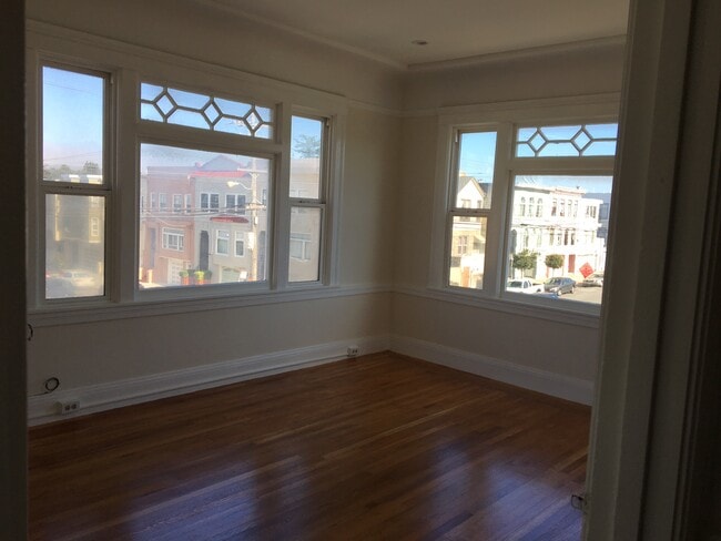 Building Photo - 503 20th Ave