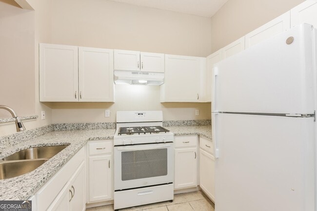 Building Photo - 69 Paces Landing Dr