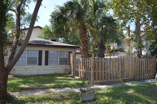 Building Photo - 3648 Riverside Ave