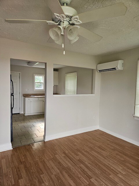 Foto del edificio - 308 Mt Lebanon Rd