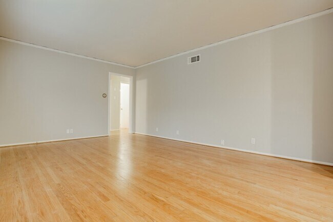 Foto del edificio - 6514 Winton St
