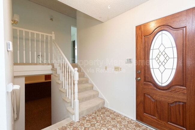 Foto del edificio - 6232 Merced Lake Ave