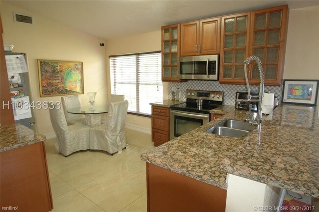Foto del edificio - 2036 NW 183rd Cir