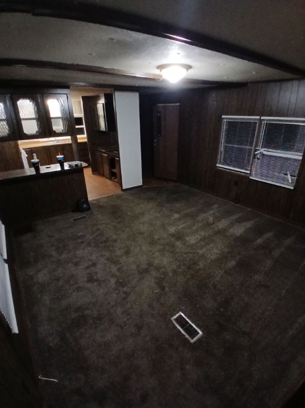 Foto del edificio - 4836 Ellsworth Ln