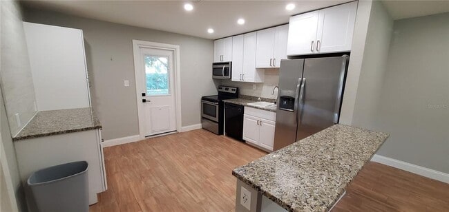Building Photo - 4042 Condor Ln