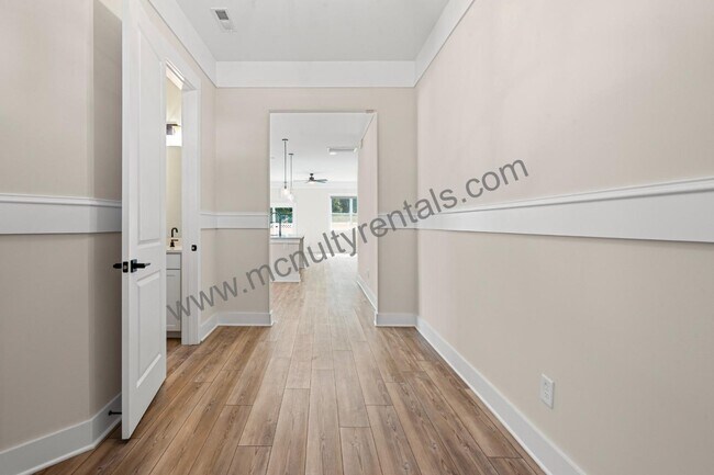 Foto del edificio - 1109 Masefield Ave